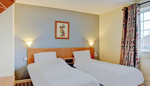 Standard Twin Room, 1 Double Bed