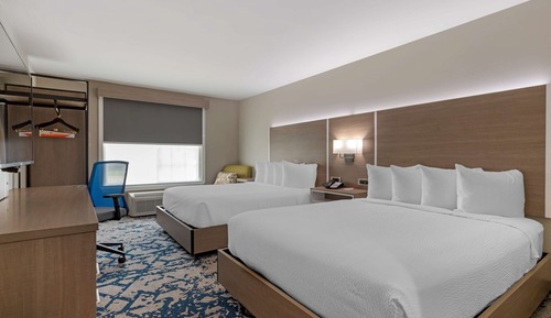 Suite, 2 Queen Beds, Non Smoking