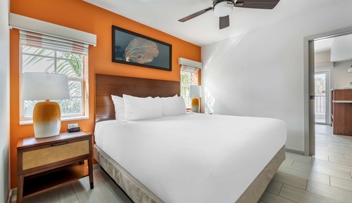 1 Bedroom Ocean Front King Suite