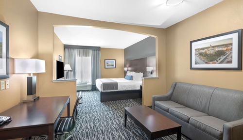 Suite, 1 King Bed, Accessible, Non Smoking