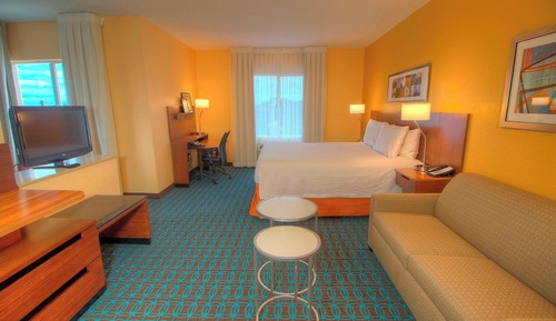 Suite, 1 King Bed with Sofa bed, Kitchen, Corner