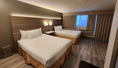 Room, 2 Queen Beds, Non Smoking, Pool View