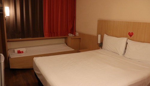 Standard Apartment, 1 Double Bed (and 1 Children's Bed)