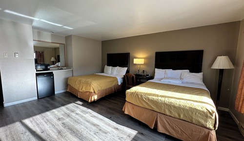 Room, 2 Queen Beds, Non Smoking