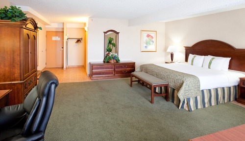 Standard Room, 1 King Bed
