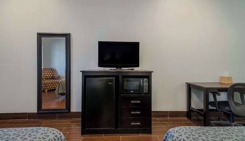 Room, 2 Queen Beds, Accessible, Non Smoking