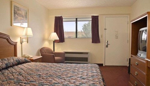 Standard Room, 1 King Bed, Accessible