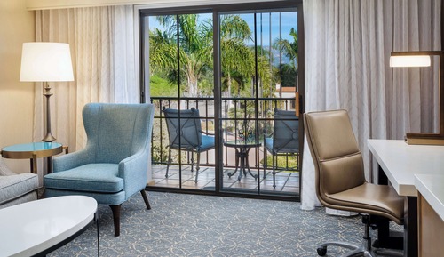 Room, 1 King Bed, Accessible (Hearing)