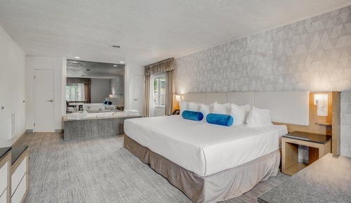 Town Center One Bedroom VIP