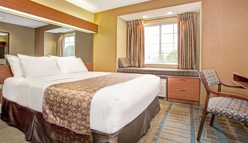 Studio Suite, 1 Queen Bed, Non Smoking
