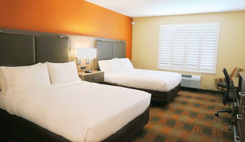Standard Room, 2 Queen Beds