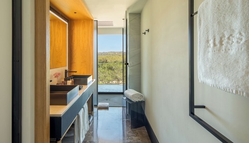Deluxe Double Room Single Use