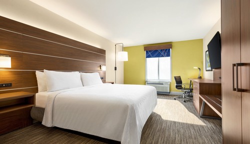Standard Room, 1 King Bed