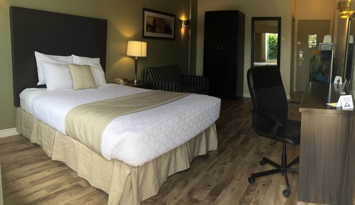 Standard Room, 1 Queen Bed, Non Smoking