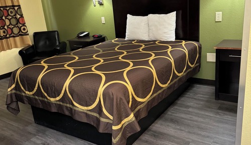 Standard Room, 1 Queen Bed