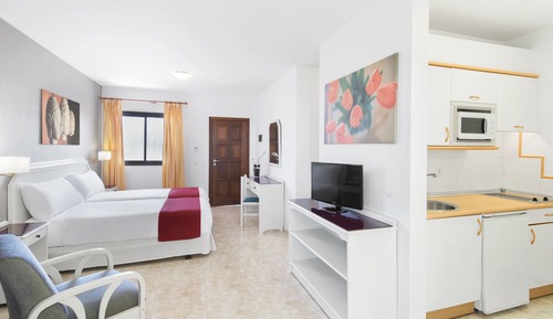 Standard Studio (2 adults)