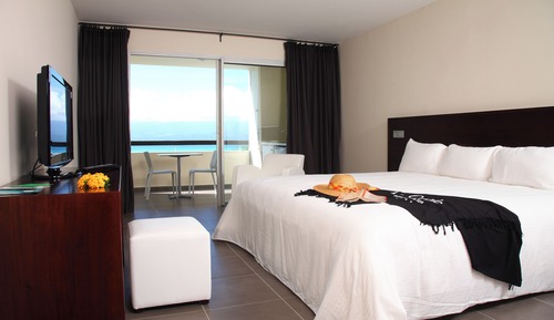 Room, Sea View