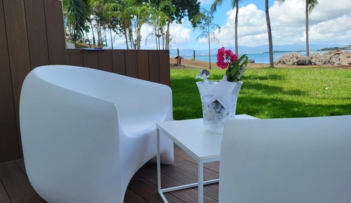 Room, Sea View