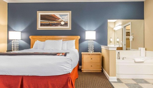Suite, 2 Bedrooms, Accessible