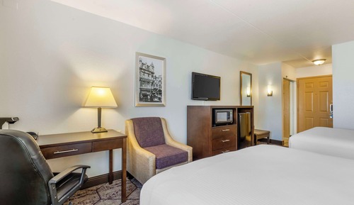 Standard Room, 2 Queen Beds, Non Smoking