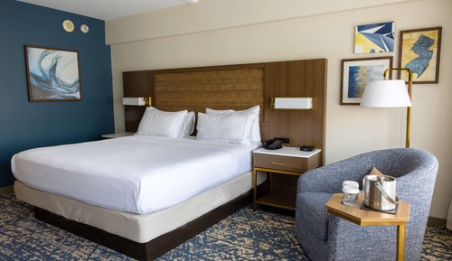 Room, 1 King Bed, Corner