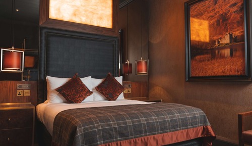 Room, 1 Queen Bed (Carriage)