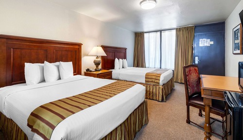 Two Queen Beds, Non-Smoking