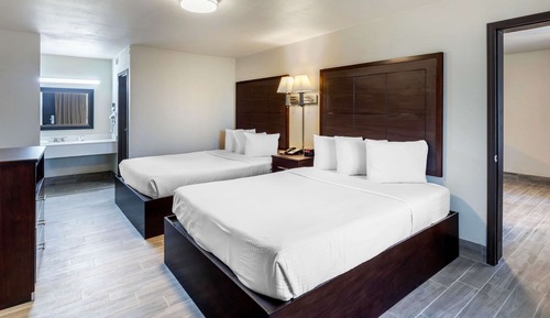 Suite, Multiple Beds, Non Smoking