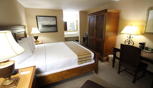 Room, 1 King Bed, Non Smoking
