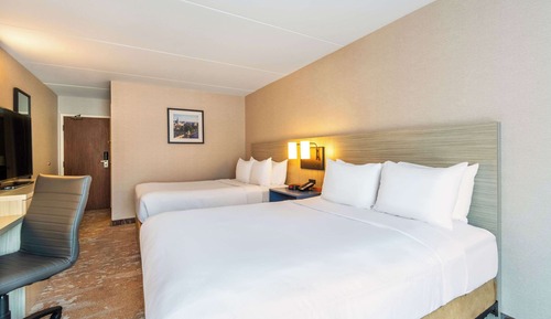 Standard Room, 2 Double Beds, Non Smoking, Ground Floor