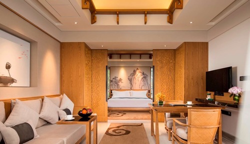 Lucun Suite