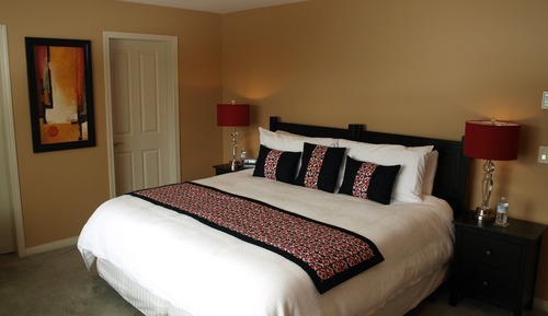 Suite, 1 King bed or 2 Twin beds, Non Smoking, Garden View