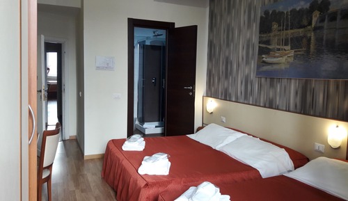 Standard Quadruple Room