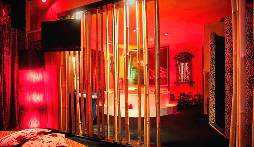 Deluxe Suite, Jetted Tub