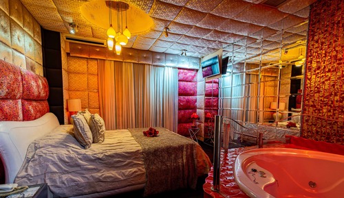 Double Room, Jetted Tub