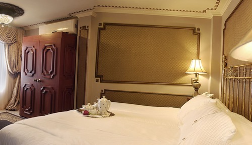 Premium Suite, 1 King Bed, River View