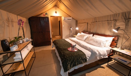 Standard Safari-Style Tent 1