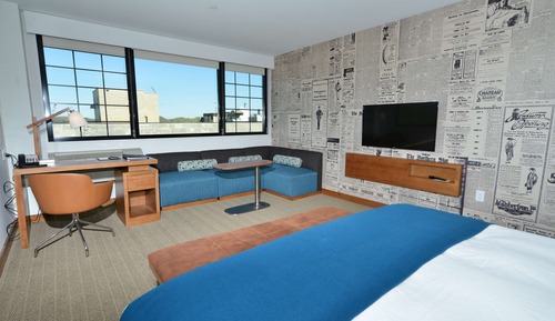 Suite, Multiple Beds (Roll-In Shower, Moblility & Hearing)