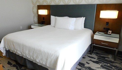 Suite, 1 King Bed, Accessible, Non Smoking (Roll In  Shower)