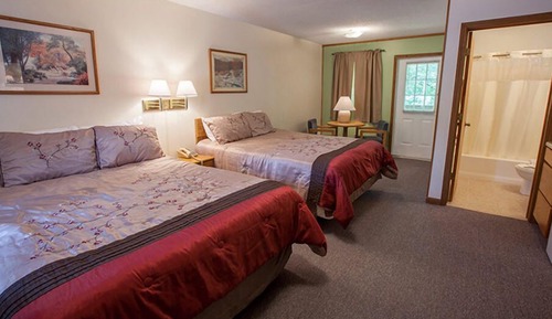 Room, 2 Queen Beds, Balcony