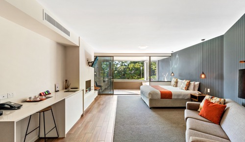 1 Bedroom With Studio Spa Suite - Ground