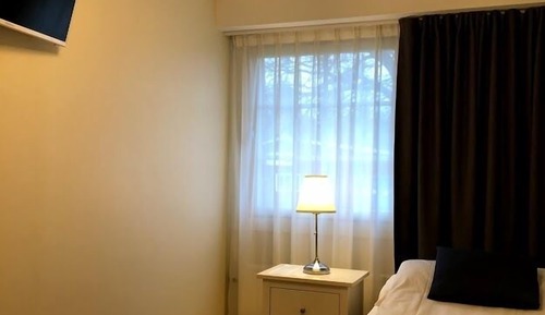Single Room, Private Bathroom