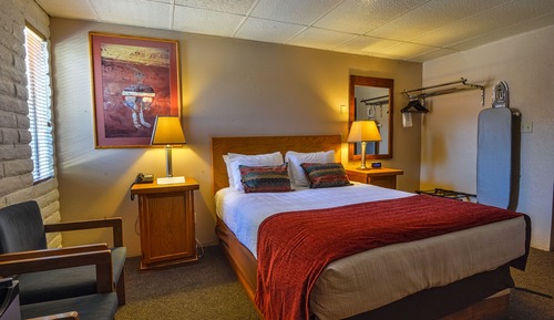 Standard Room, 1 Queen Bed, Refrigerator & Microwave
