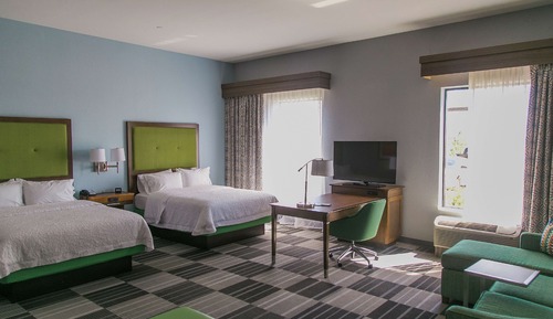 Studio, 2 Queen Beds, Non Smoking, Refrigerator & Microwave (w/ wetbar)