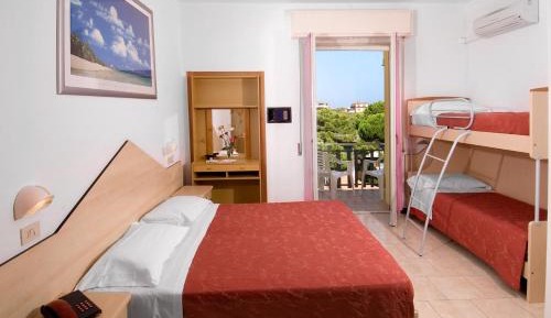 Large Triple Room with Balcony