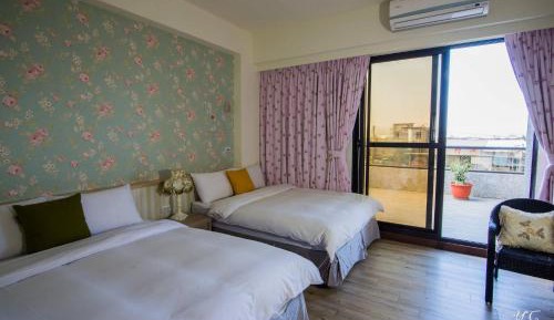 Quadruple Room with Mountain View