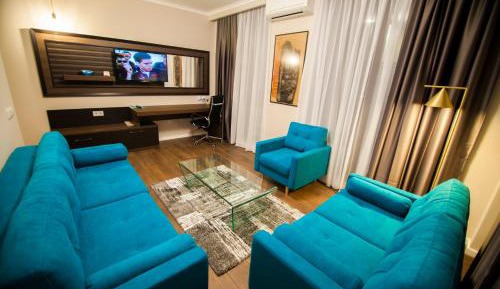 Deluxe Apartment