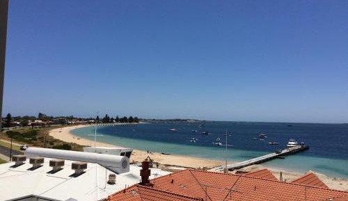 Three-Bedroom Executive Apartment with Ocean View