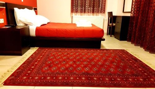 Deluxe Double Room (2 Adults + 1 Child)