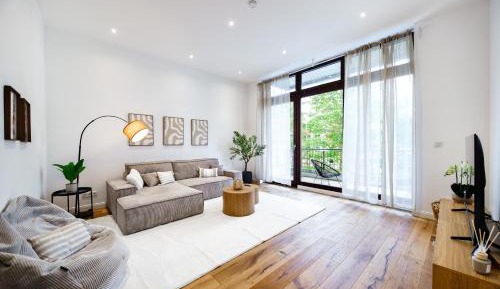 Two-Bedroom Apartment with Balcony and Terrace